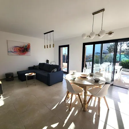 De Villepey, Near Beach, Swimming Pool * Frejus