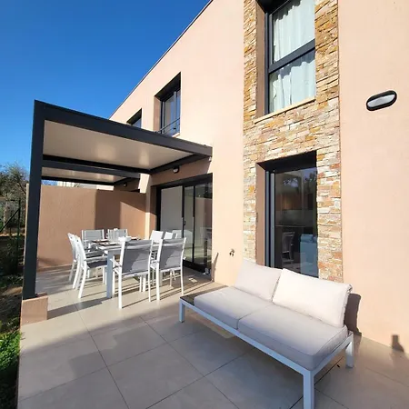 Holiday home De Villepey, Near Beach, Swimming Pool Frejus