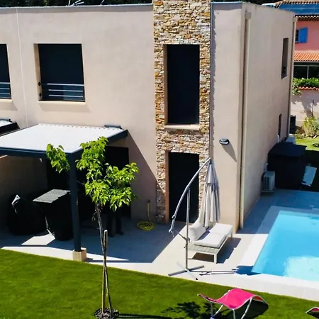 De Villepey, Near Beach, Swimming Pool 펜션