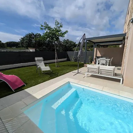 De Villepey, Near Beach, Swimming Pool Сasa de vacaciones